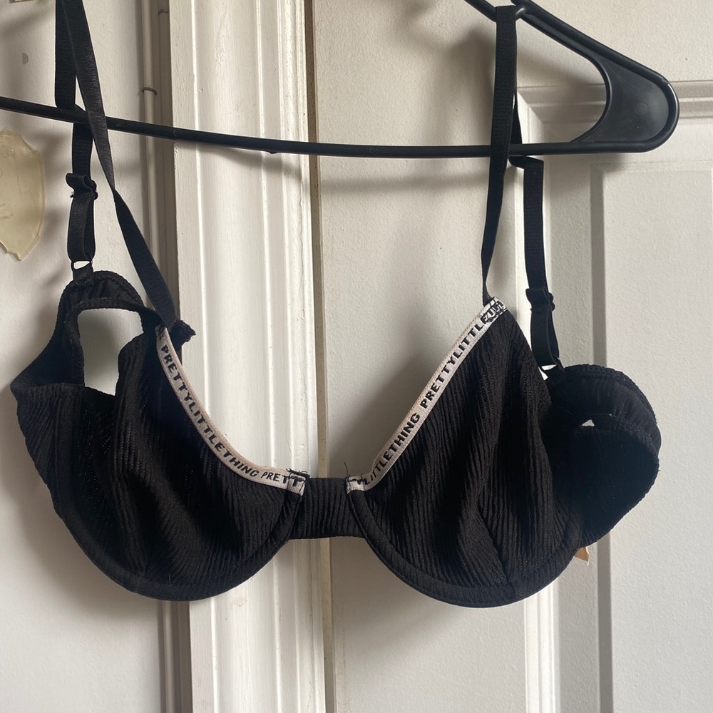 Prettylittlething black bra